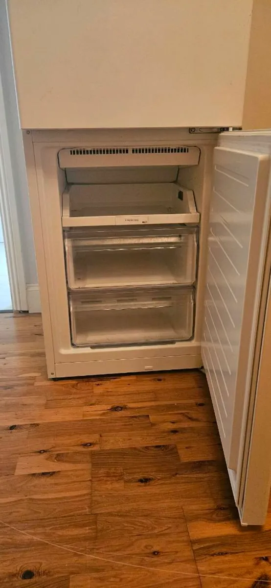 Bosch fridge freezer - Image 3