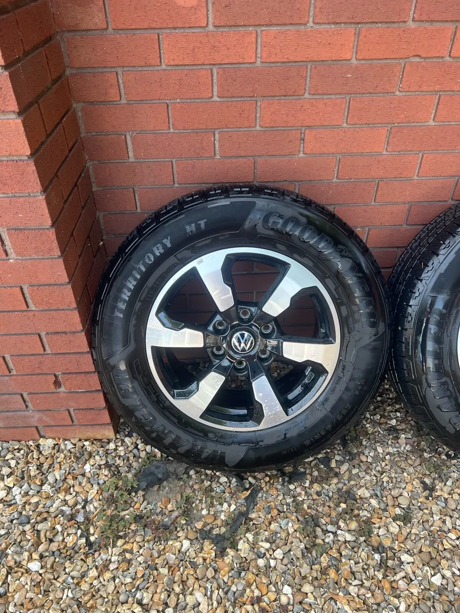 Volkswagen Amarok 18” alloys and tires - Image 2
