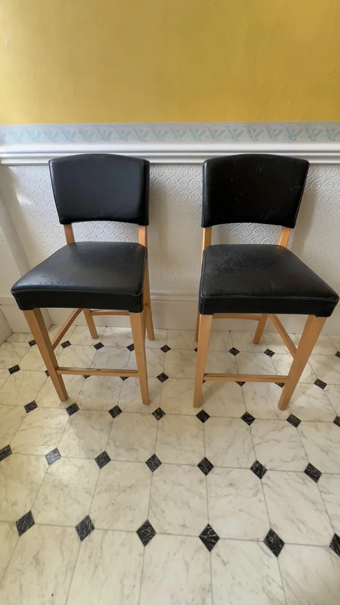 bar stools - Image 2