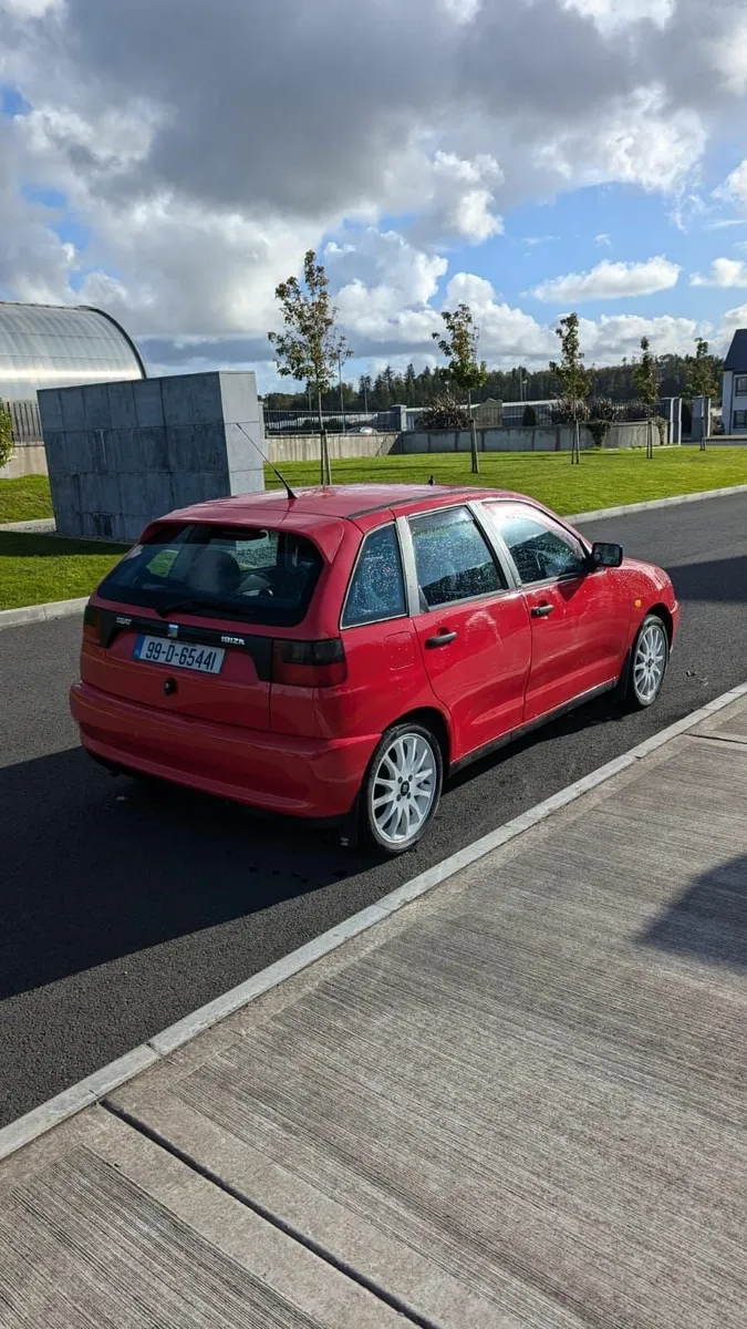SEAT Ibiza 1999 - Image 2