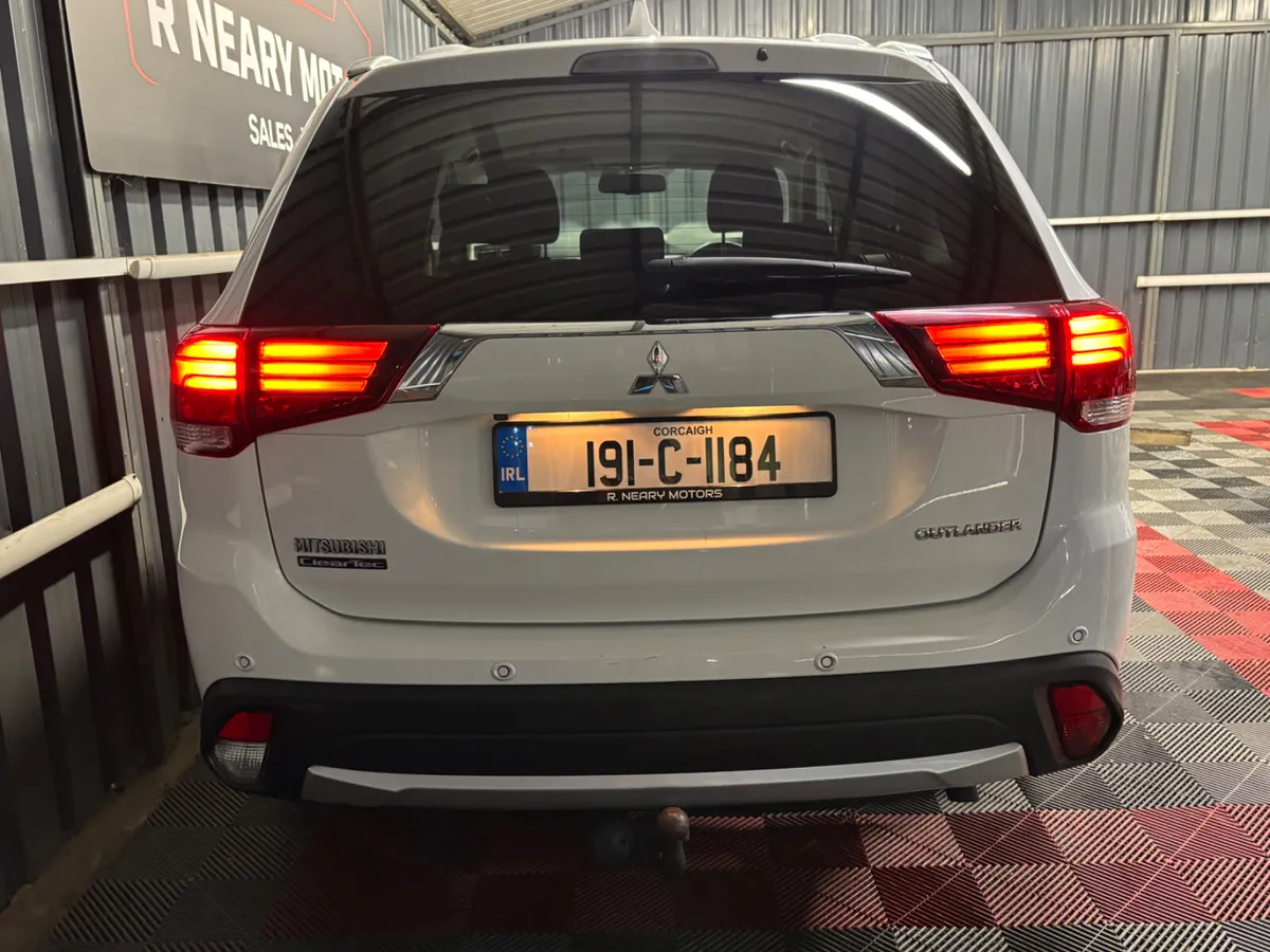 2019 Mitsubishi Outlander  2.2 DI-D 150PS 6MT 2WD - Image 2