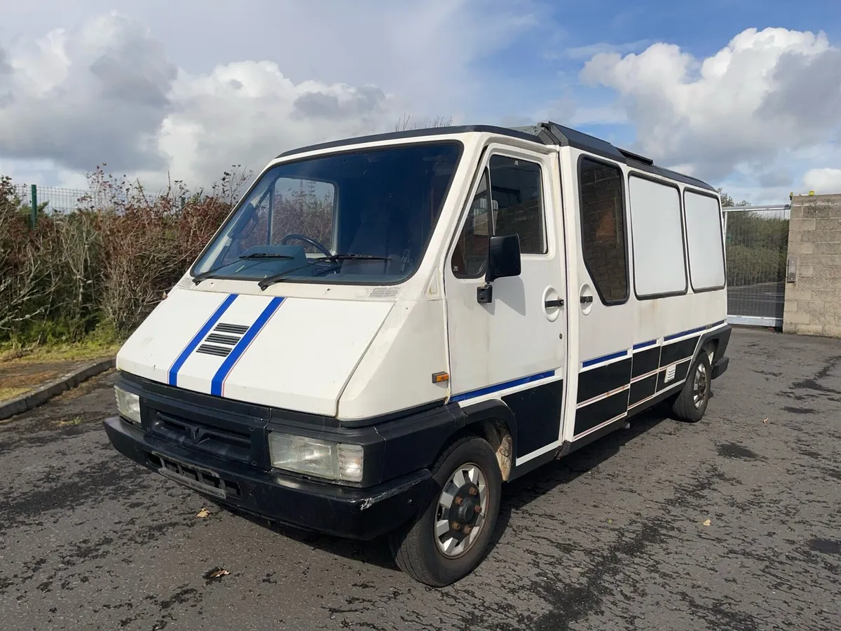 1997 Renault Camper - Image 1