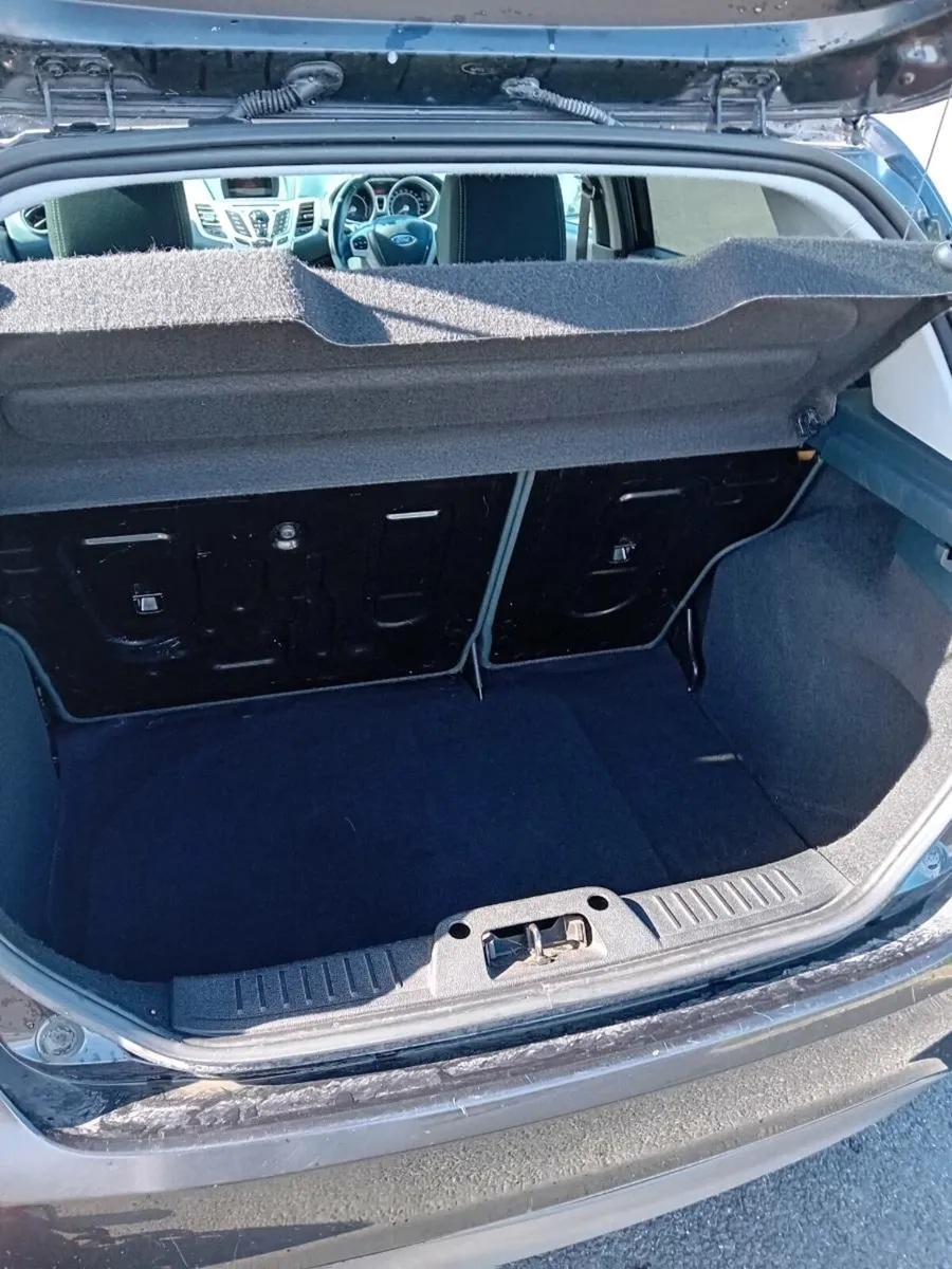 Ford fiesta - Image 4