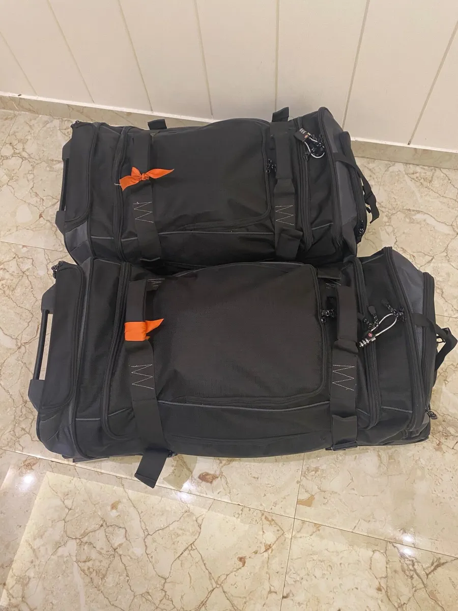 Set of Luggage ( sold as new) - Image 3