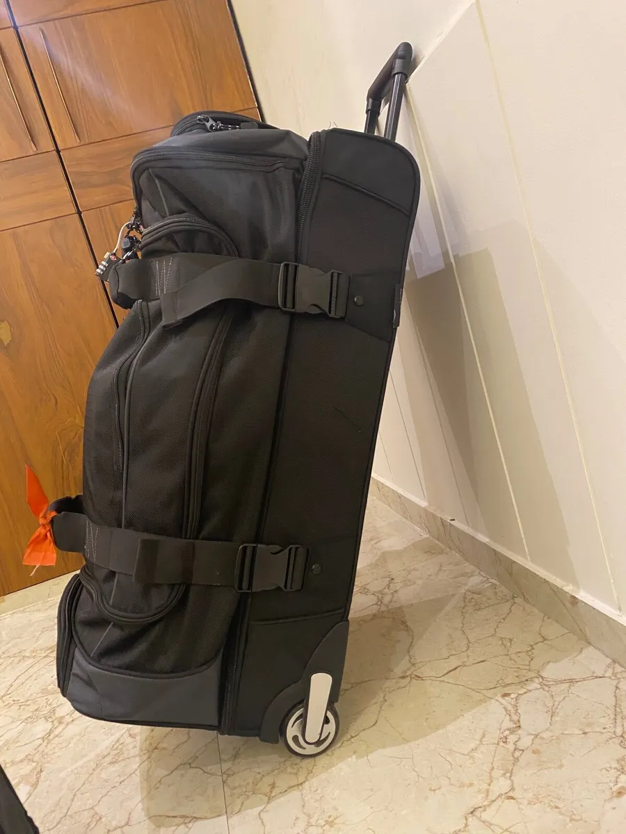 Set of Luggage ( sold as new) - Image 4