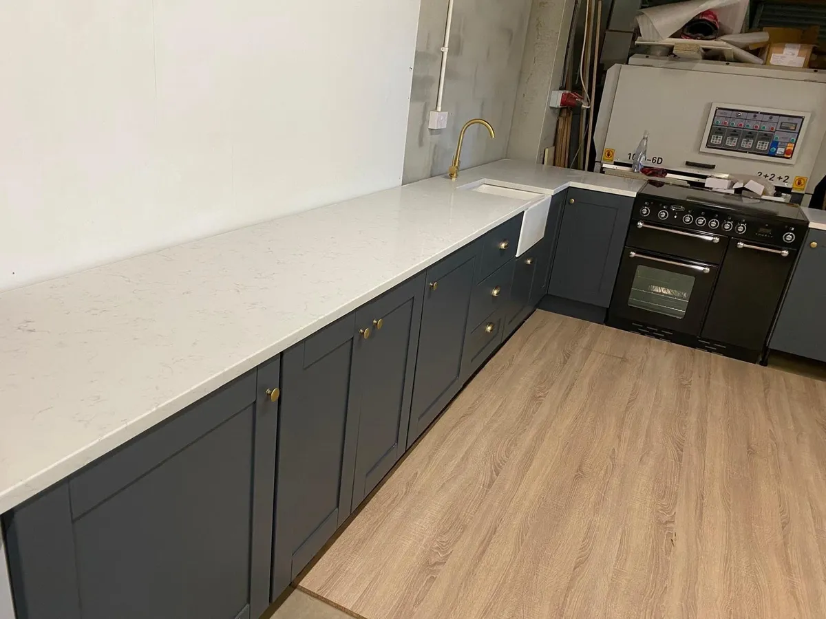Painted kitchen ex display - Image 3