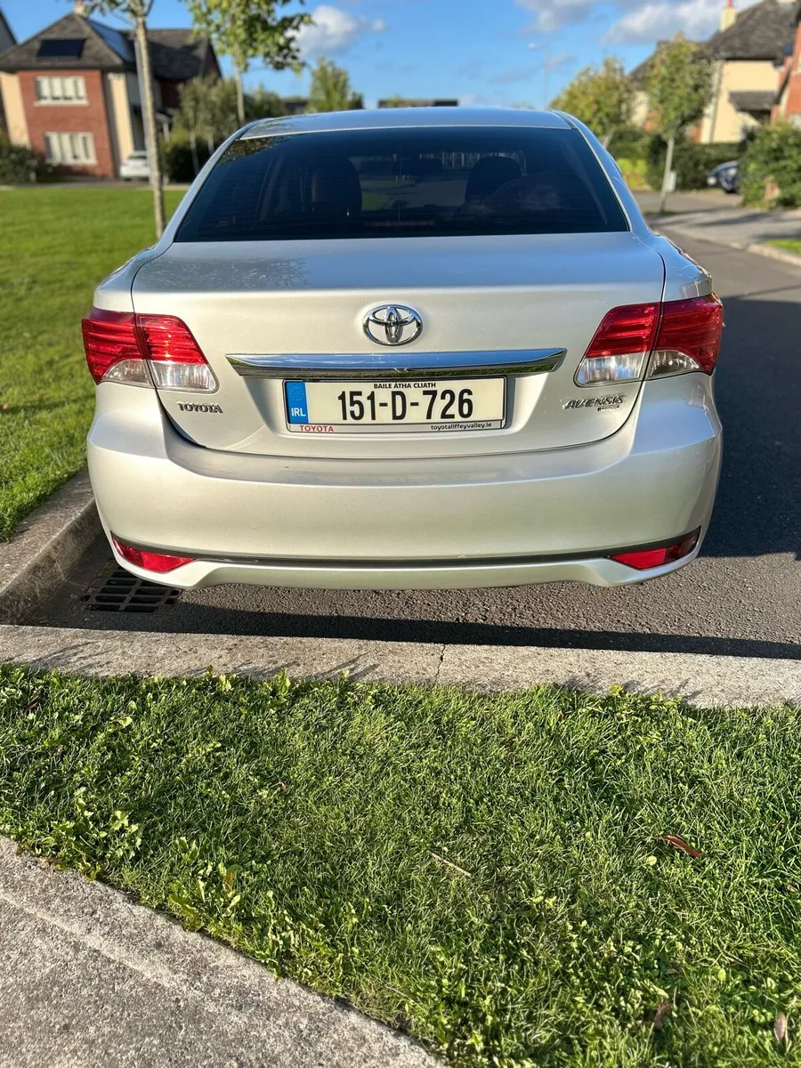 Toyota Avensis Luna 2.0 D D4D - Image 2