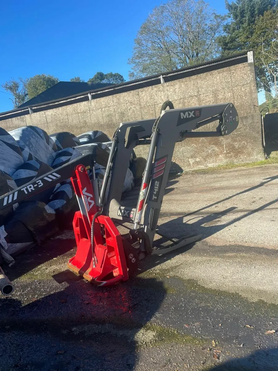 Valtra  N113  with  loader - Image 4