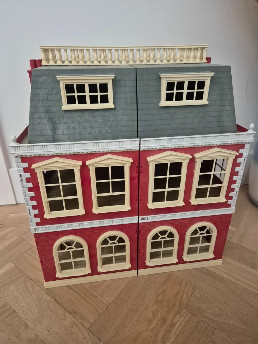 Large Sylvanian Collection - Image 1