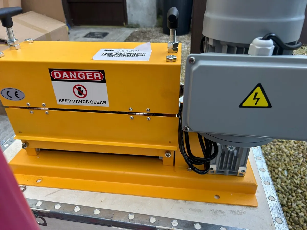 Scrap Cable Stripping Machine 1mm-40mm NEW - Image 1