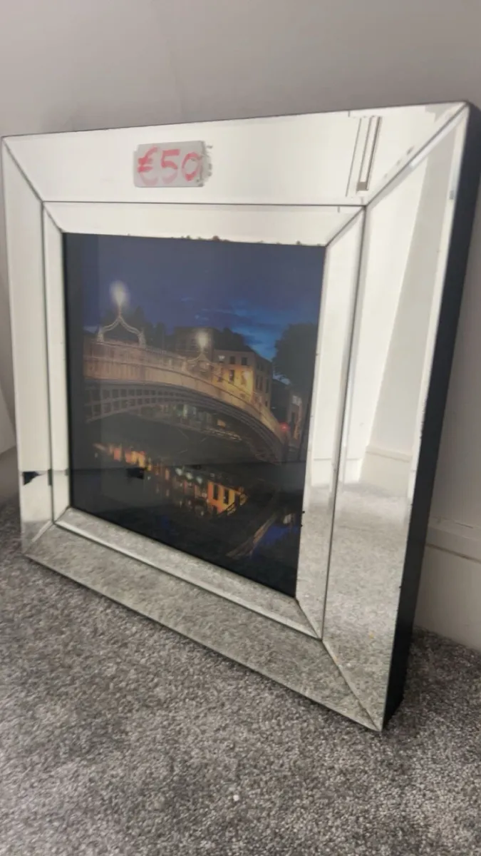 Picture frame - Image 1