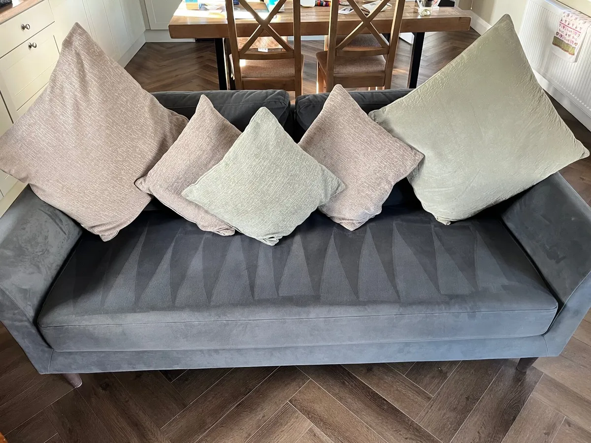 3+2 Sofa Set for sale - Image 2