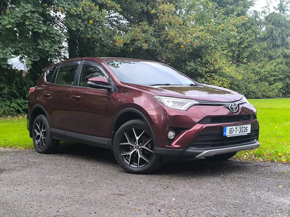 2016 Toyota RAV4 2.0 D4D Luna Sport - Image 2