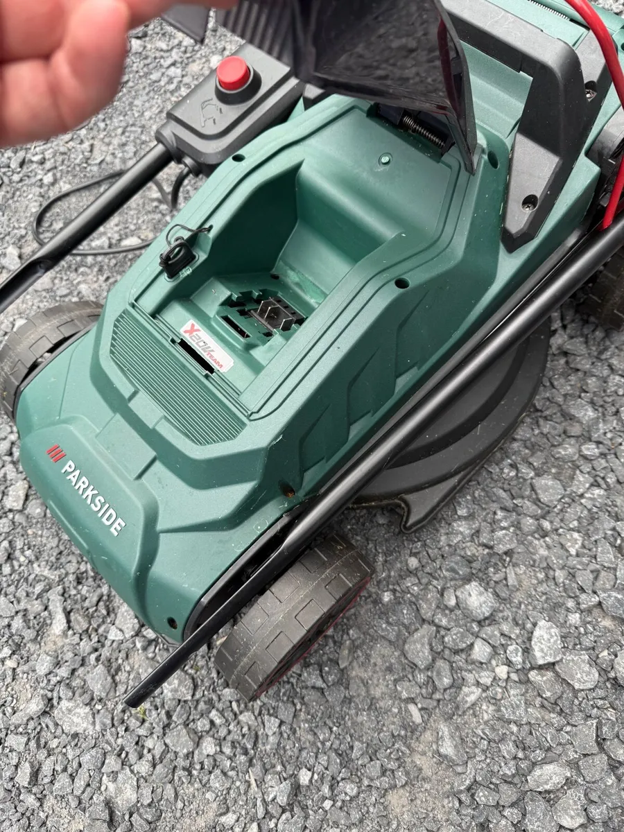 Cordless Electric Lawnmower - Image 2