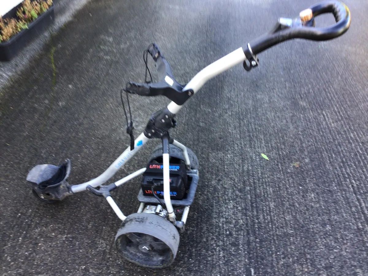Electric golf trolly - Image 1