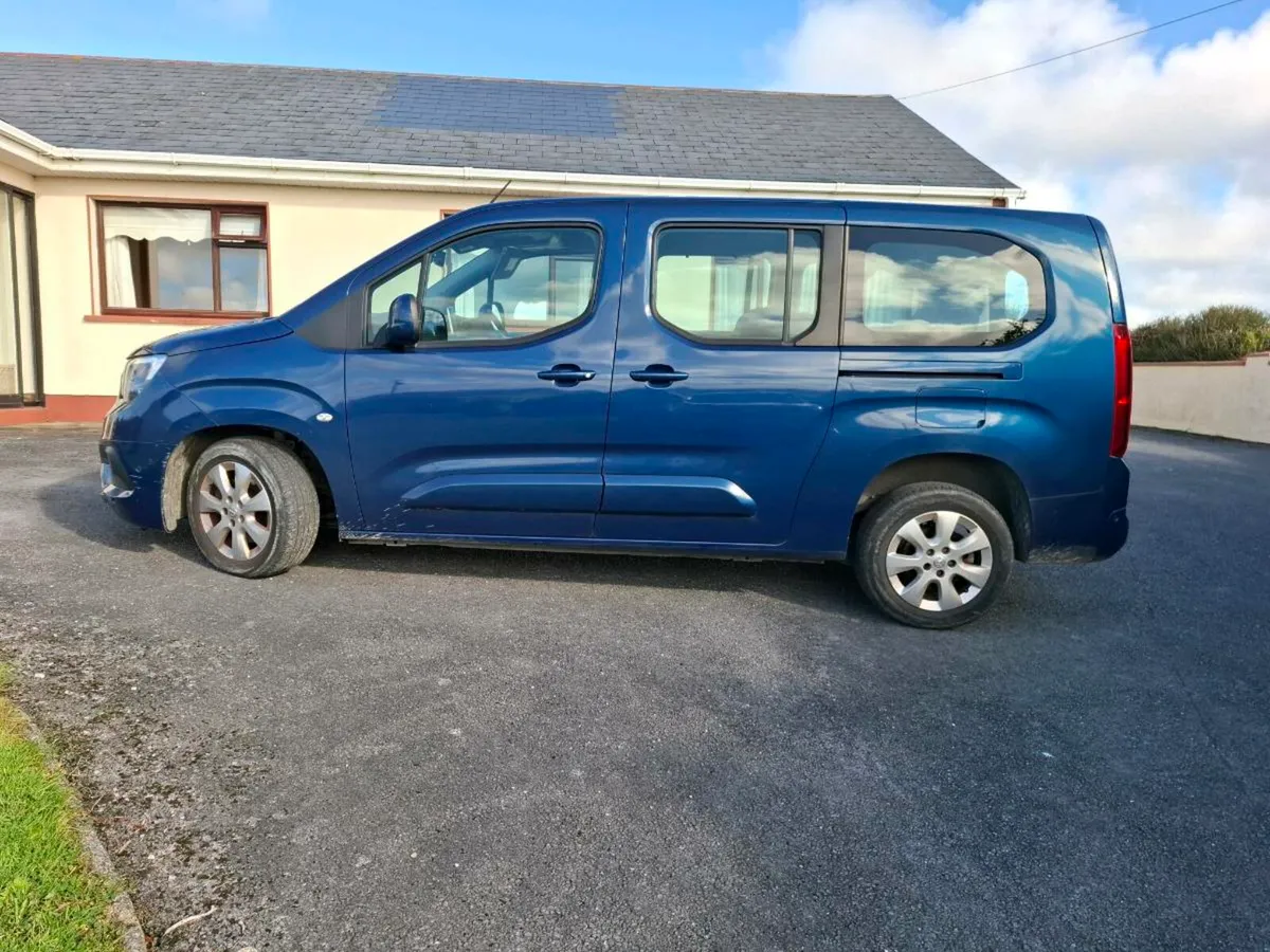 Car - Image 1
