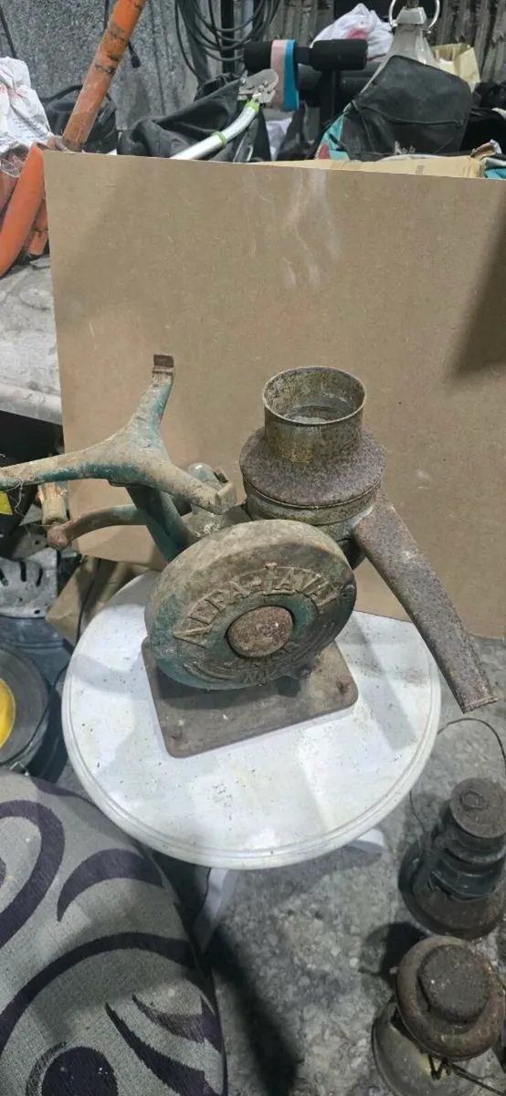 Vintage Milk/Cream Seperator - Image 1