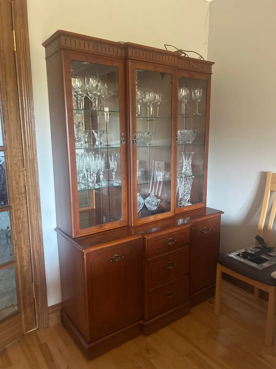 Cherry wood display cabinet - Image 3