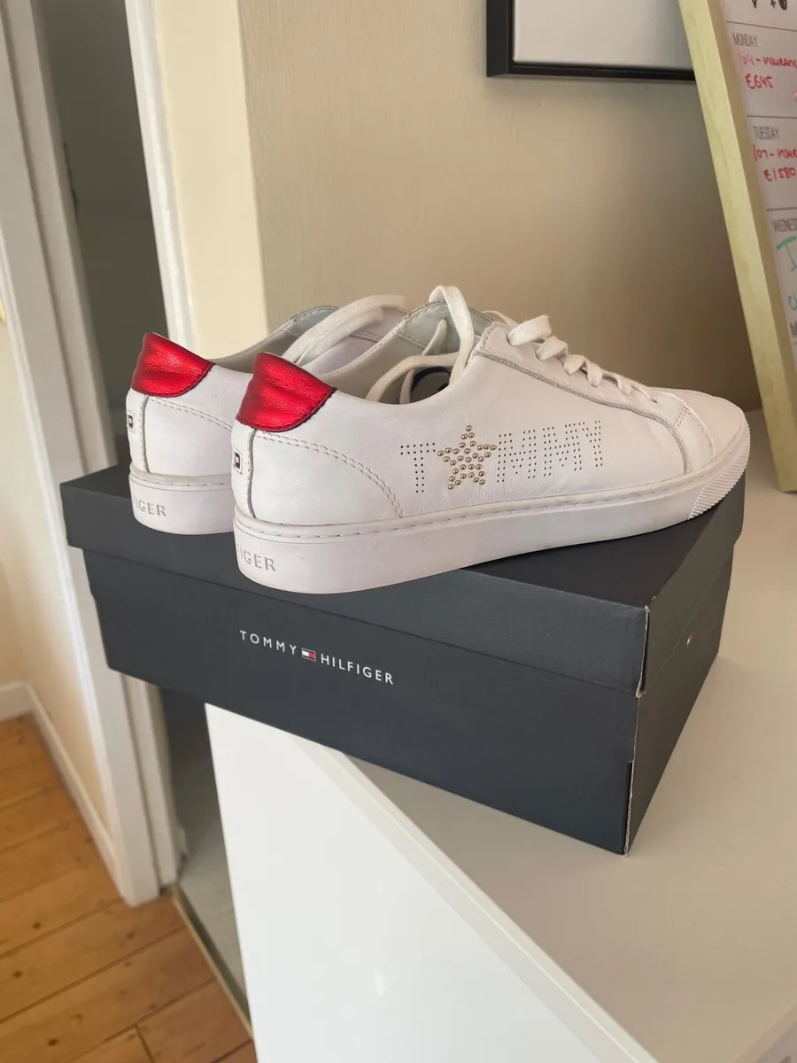 Tommy Hilfiger sneaker - Image 1