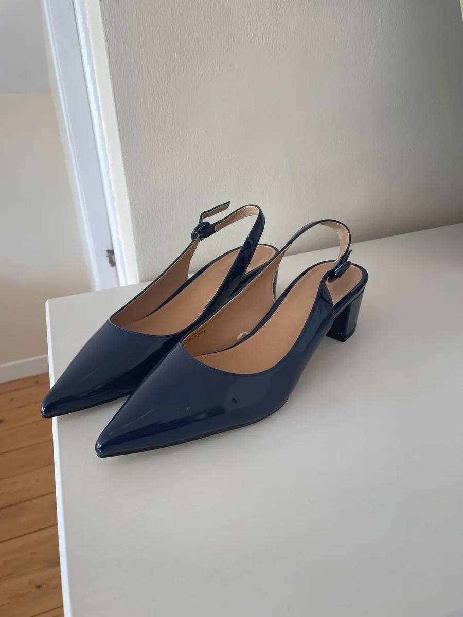 New Gallery shoes - Image 1