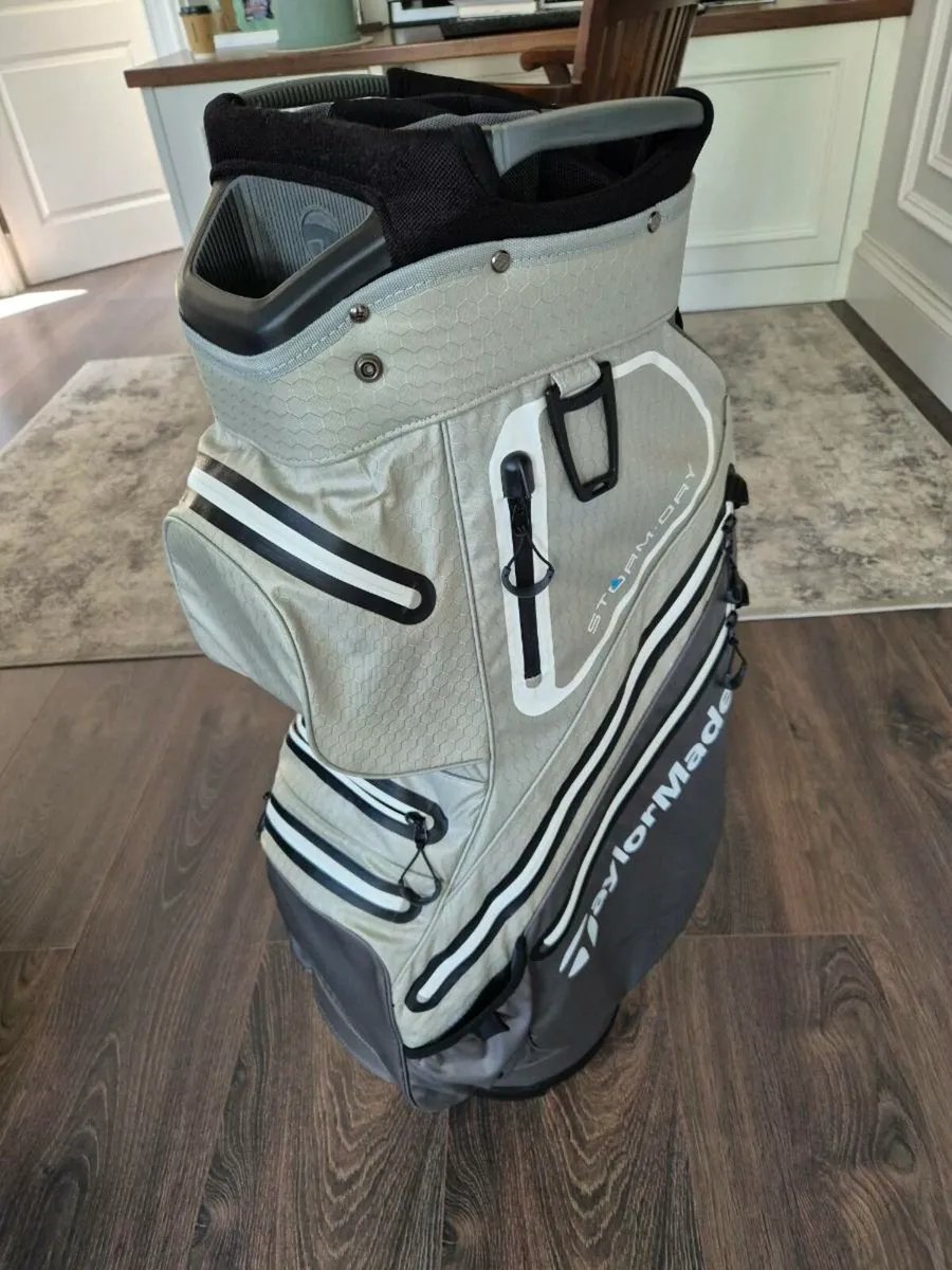 Taylormade golf cart bag waterproof - Image 2