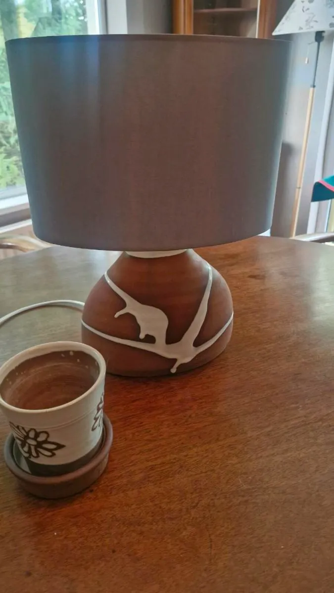 Stephen Pearce Lamp and plant pot - Image 1