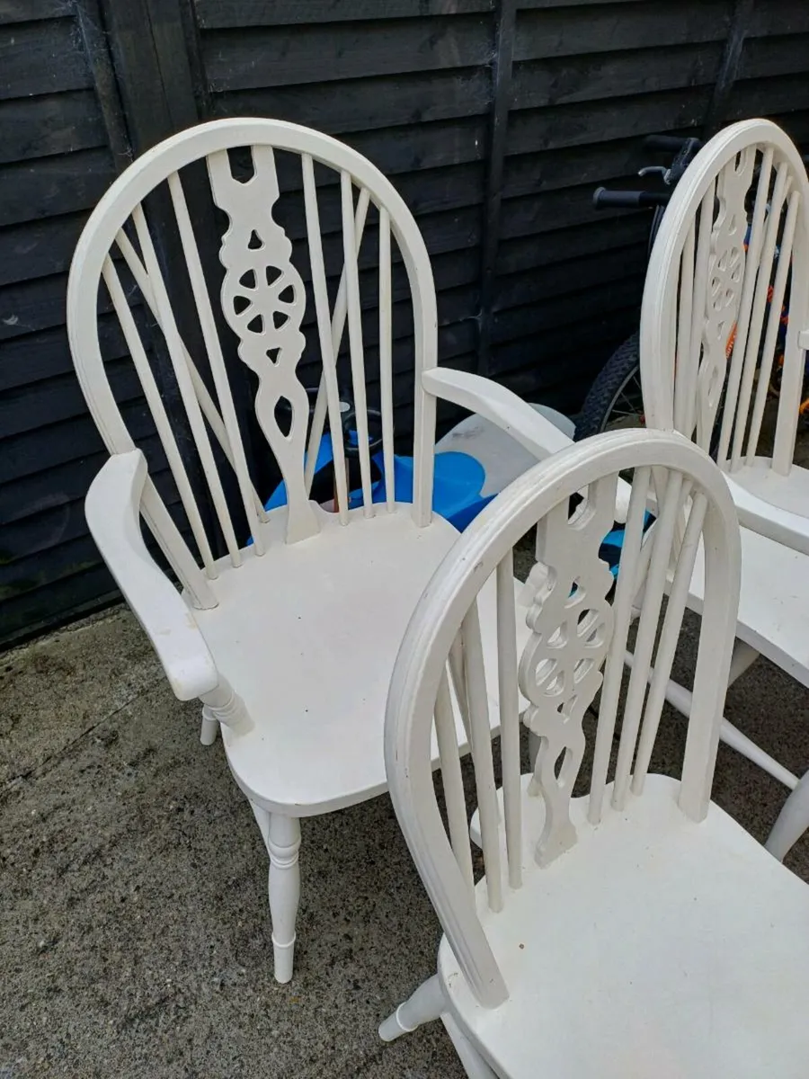 Antique Windsor Wheelback Kitchen Table & Chairs - Image 3