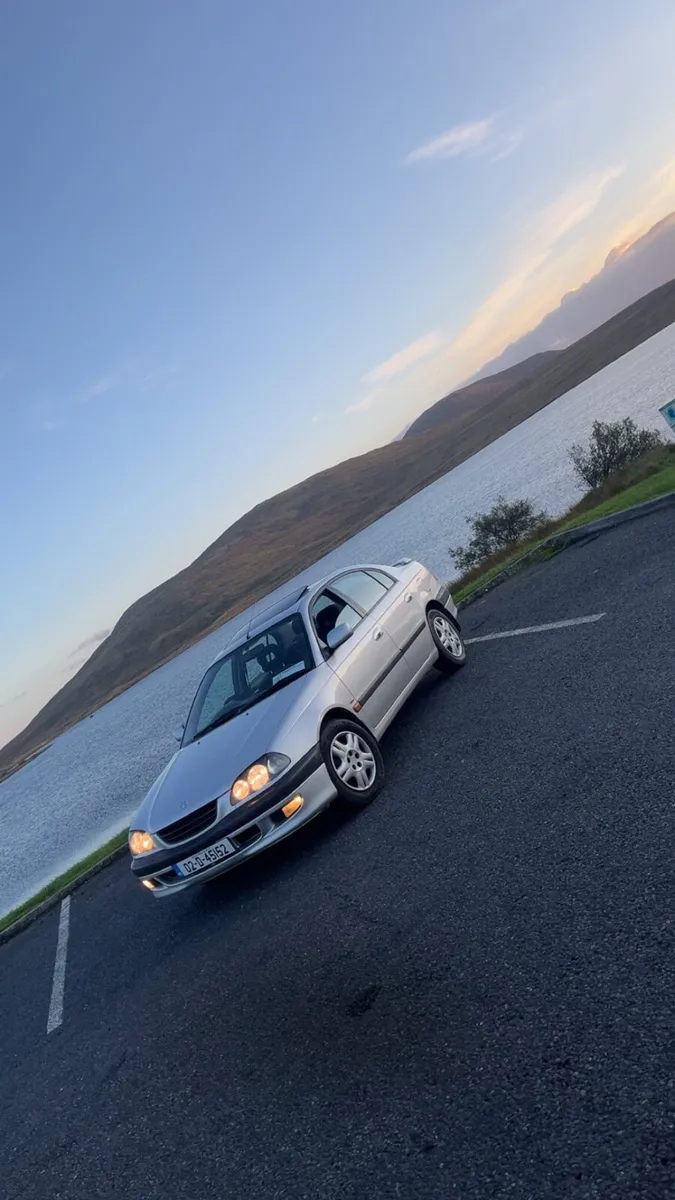 T22 Toyota Avensis - Image 1