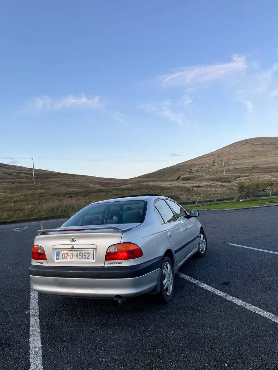 T22 Toyota Avensis - Image 2