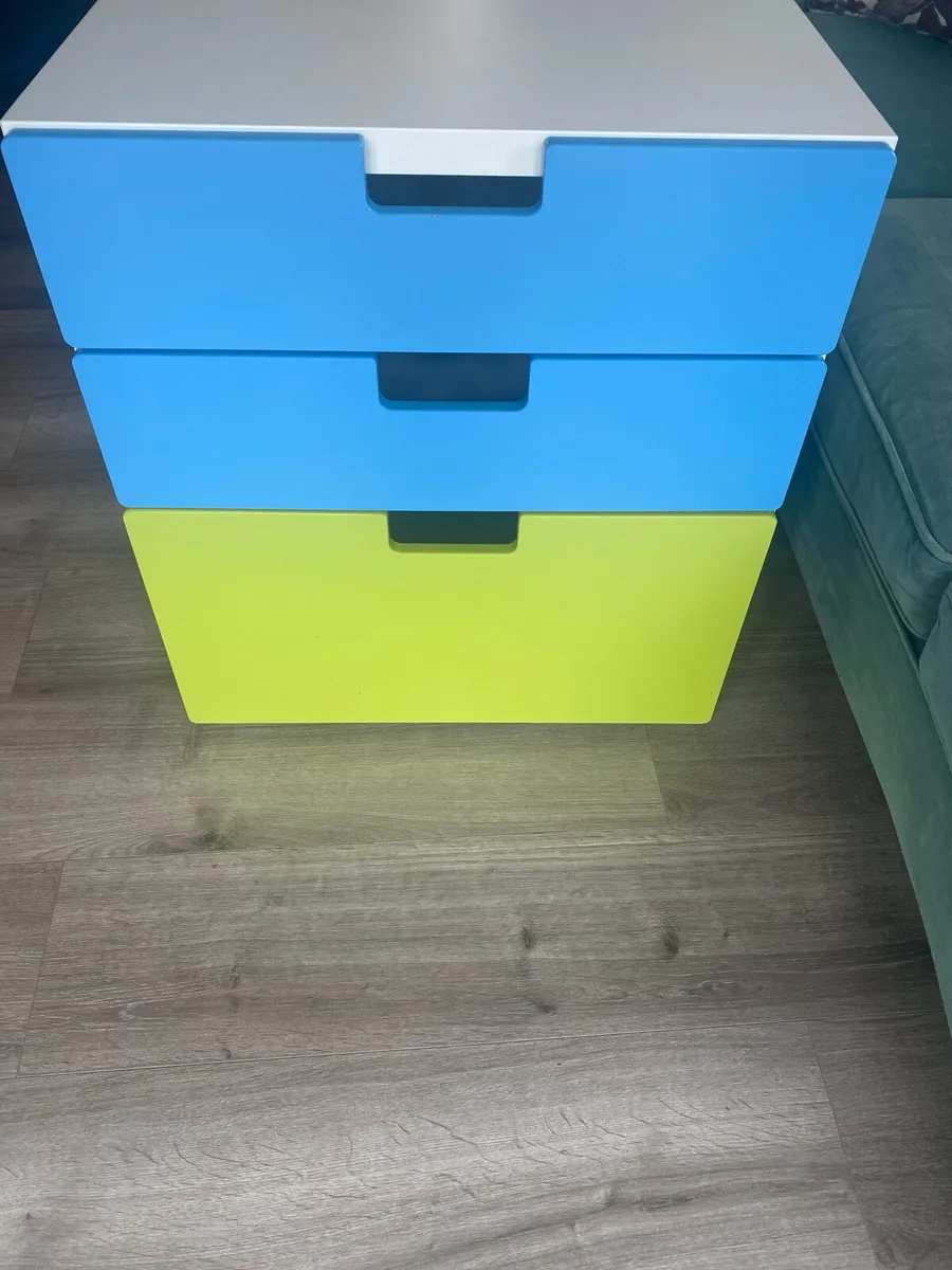 Chest of drawers - Image 1