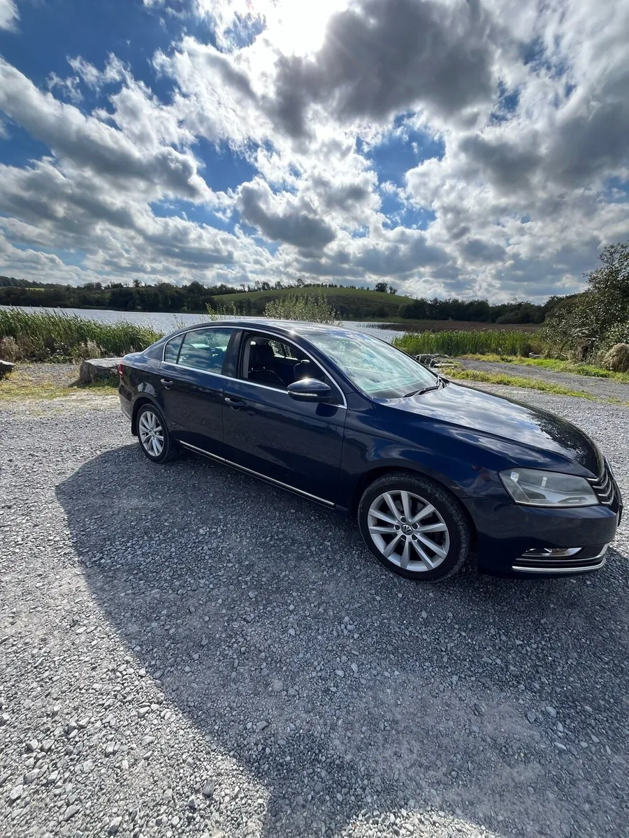 2012 VW Passat - Image 2