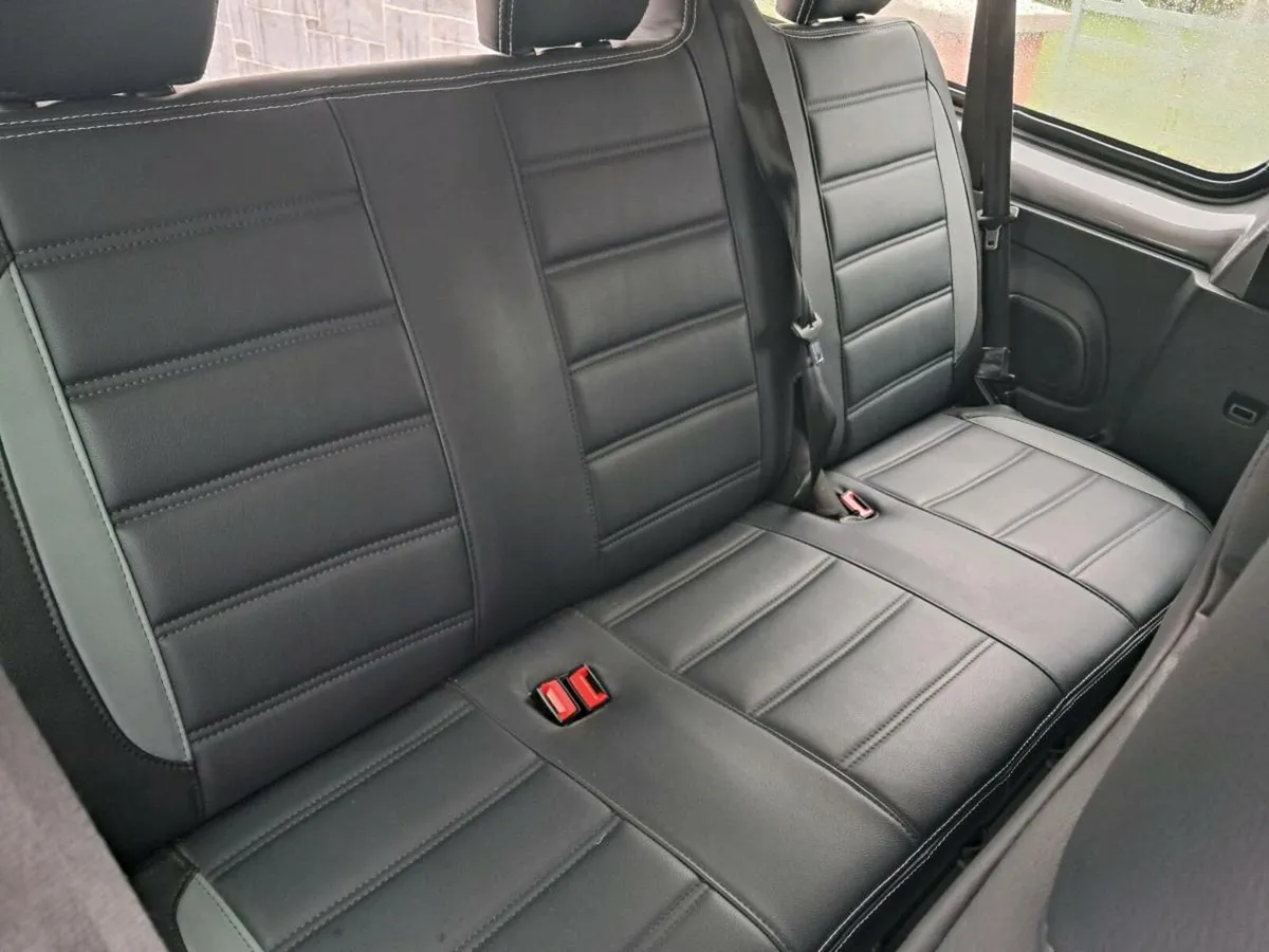 Renault trafic 9 seater - Image 4