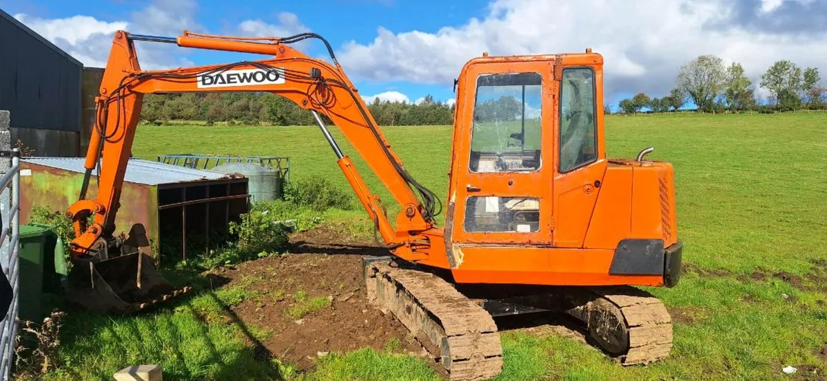 Excavator - Image 2