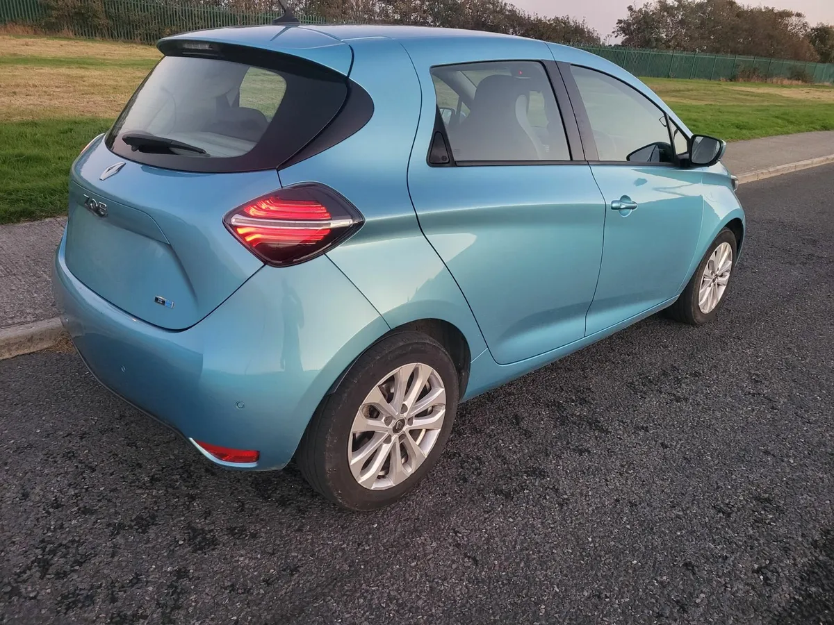 RENAULT ZOE ELECTRIC. 2022. CCS RAPID CHARGING - Image 2