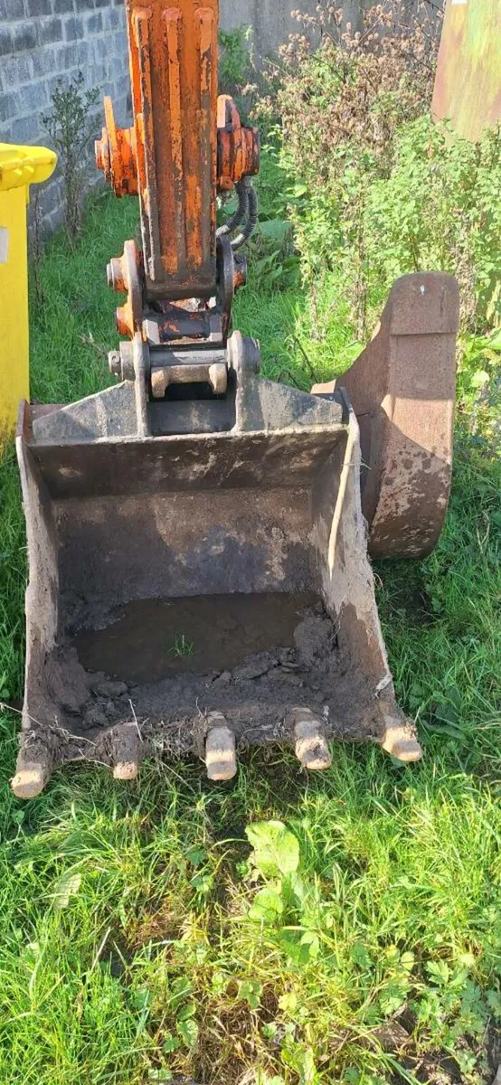 Excavator - Image 3