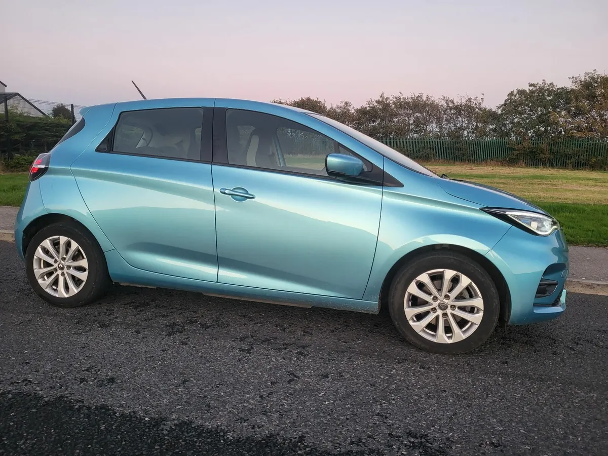 RENAULT ZOE ELECTRIC. 2022. CCS RAPID CHARGING - Image 3