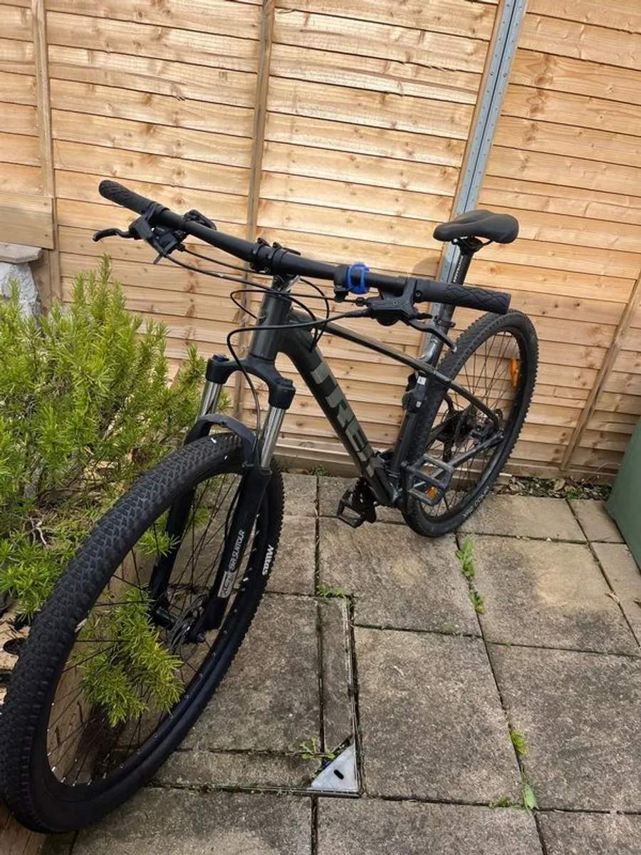 trek Marlin 5 - Image 3