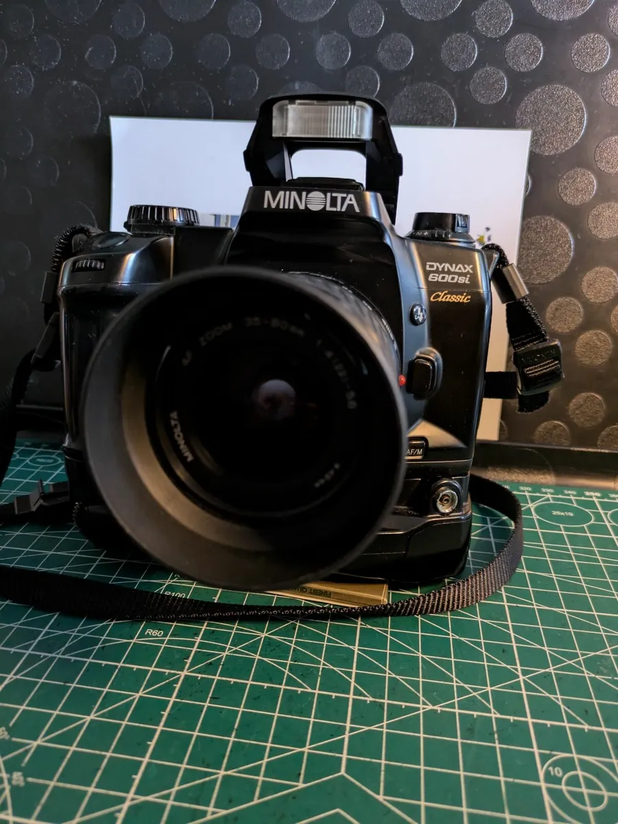 🎞️ Minolta 600si Classic + AA battery grip+ zoom - Image 2