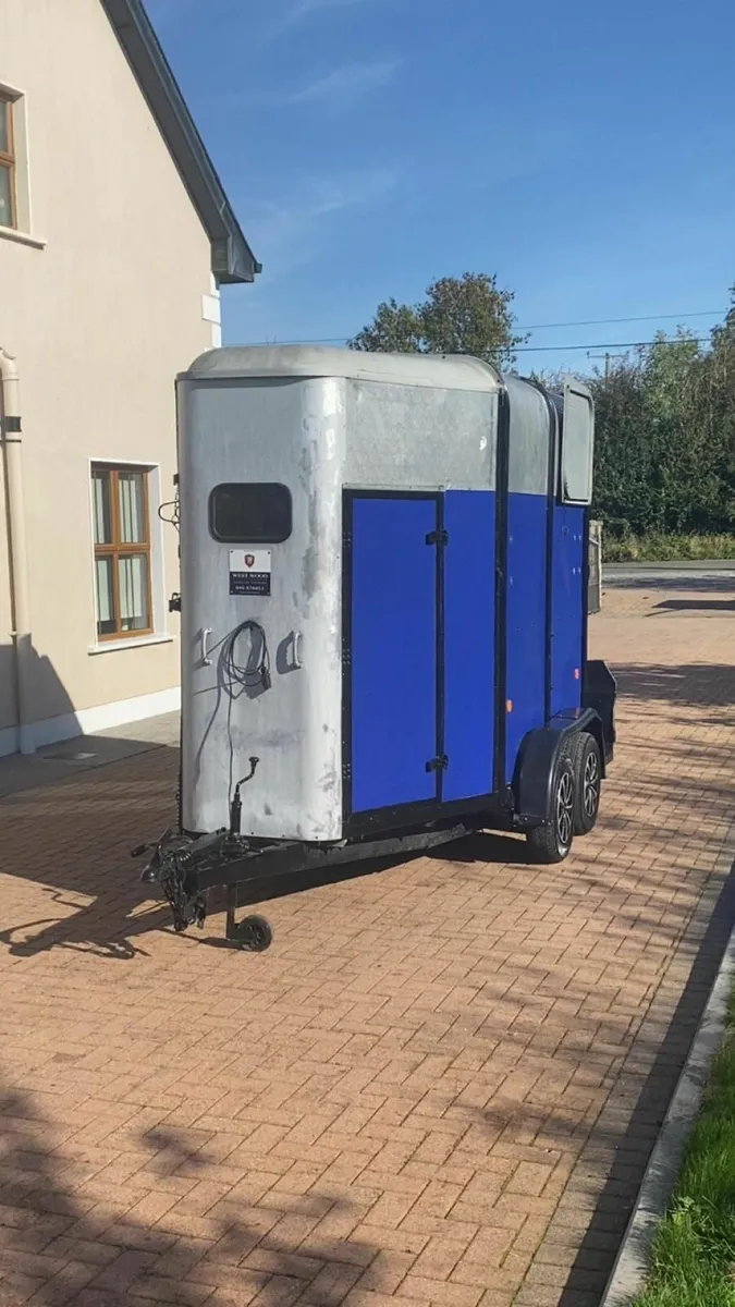 Horse Box - Image 1