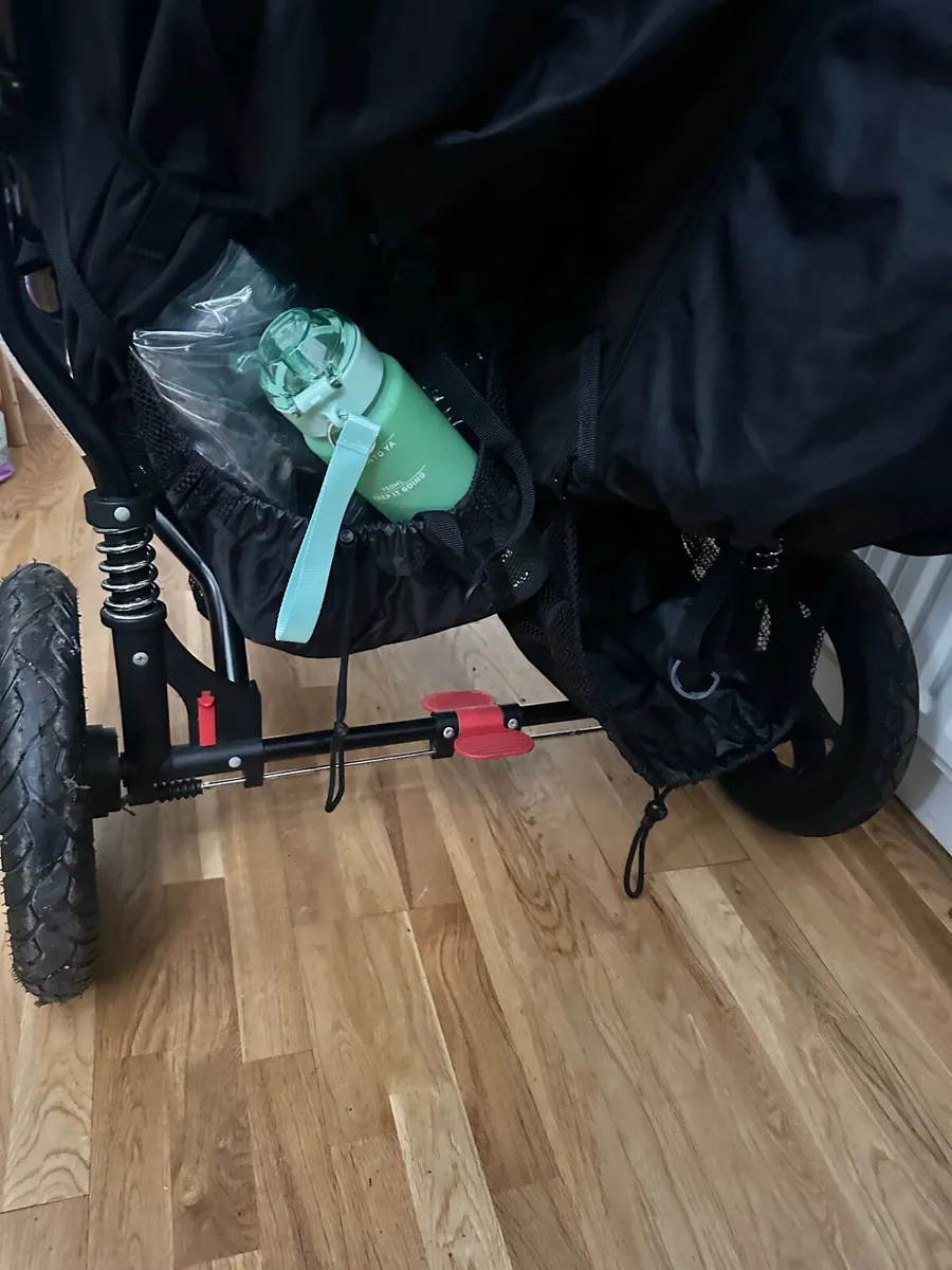 Out n about double buggy - Image 2