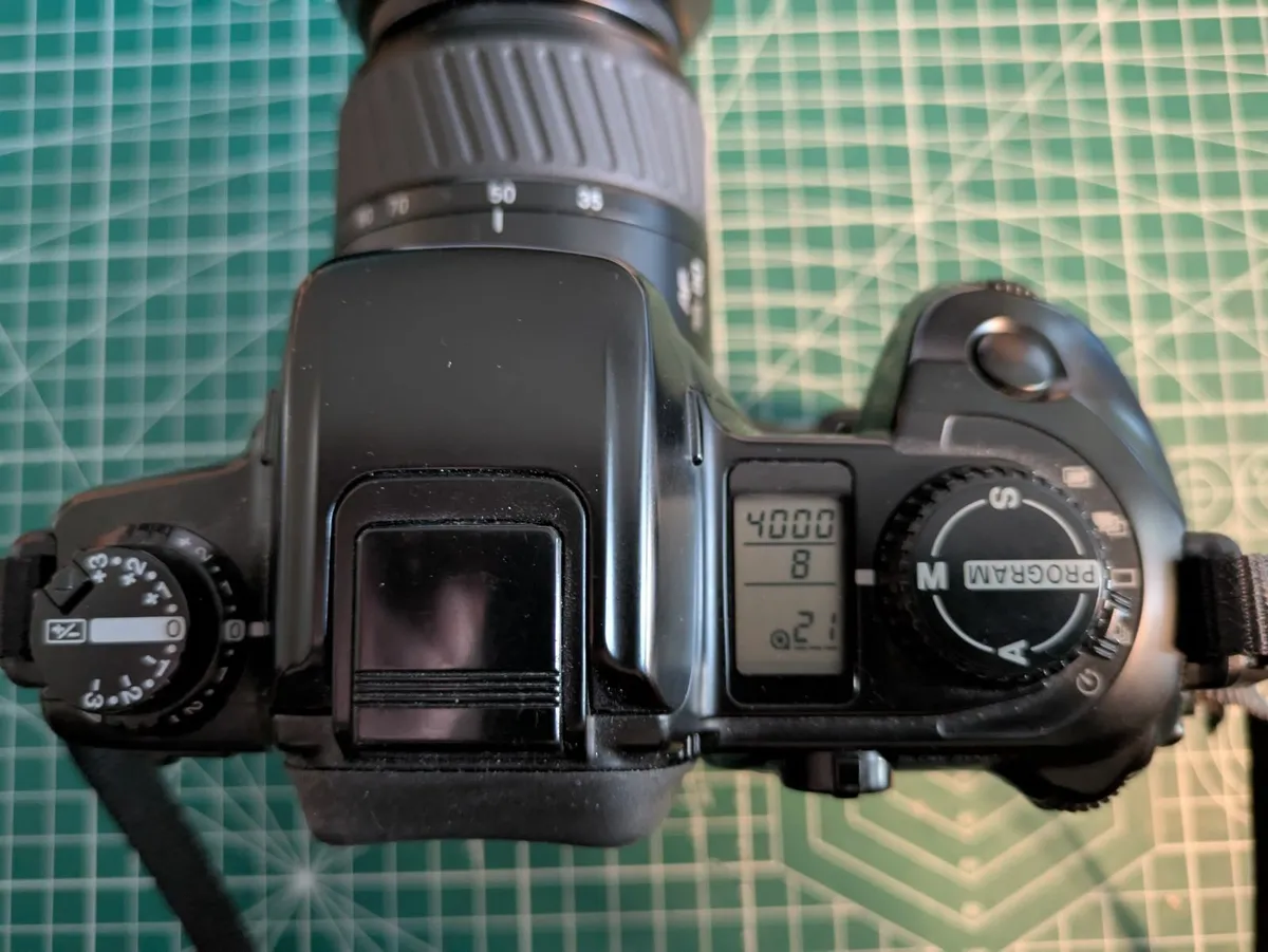 🎞️ Minolta 600si Classic + AA battery grip+ zoom - Image 4