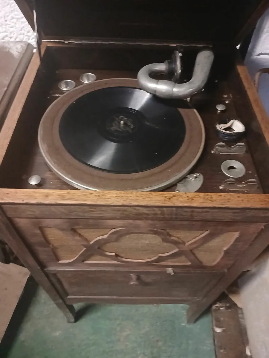 Gramophone - Image 1
