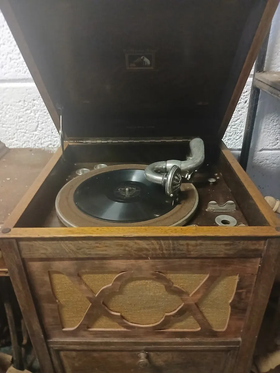Gramophone - Image 4