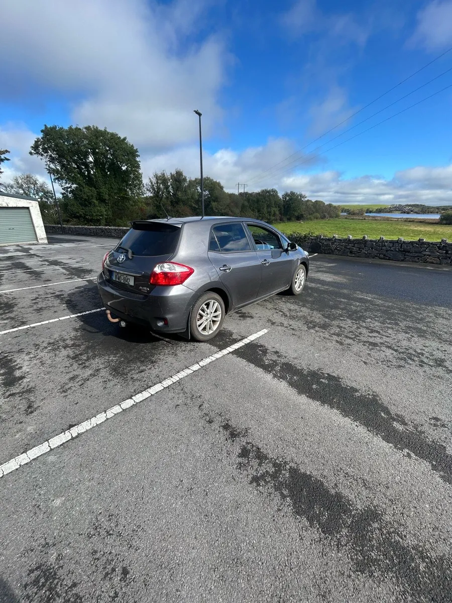 Toyota Auris - Image 2