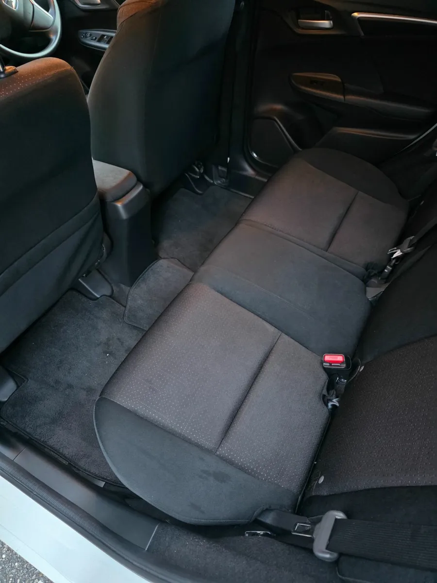 Honda Fit 2015 - Image 4