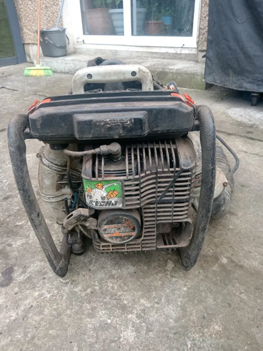 Leaf blower - Image 1