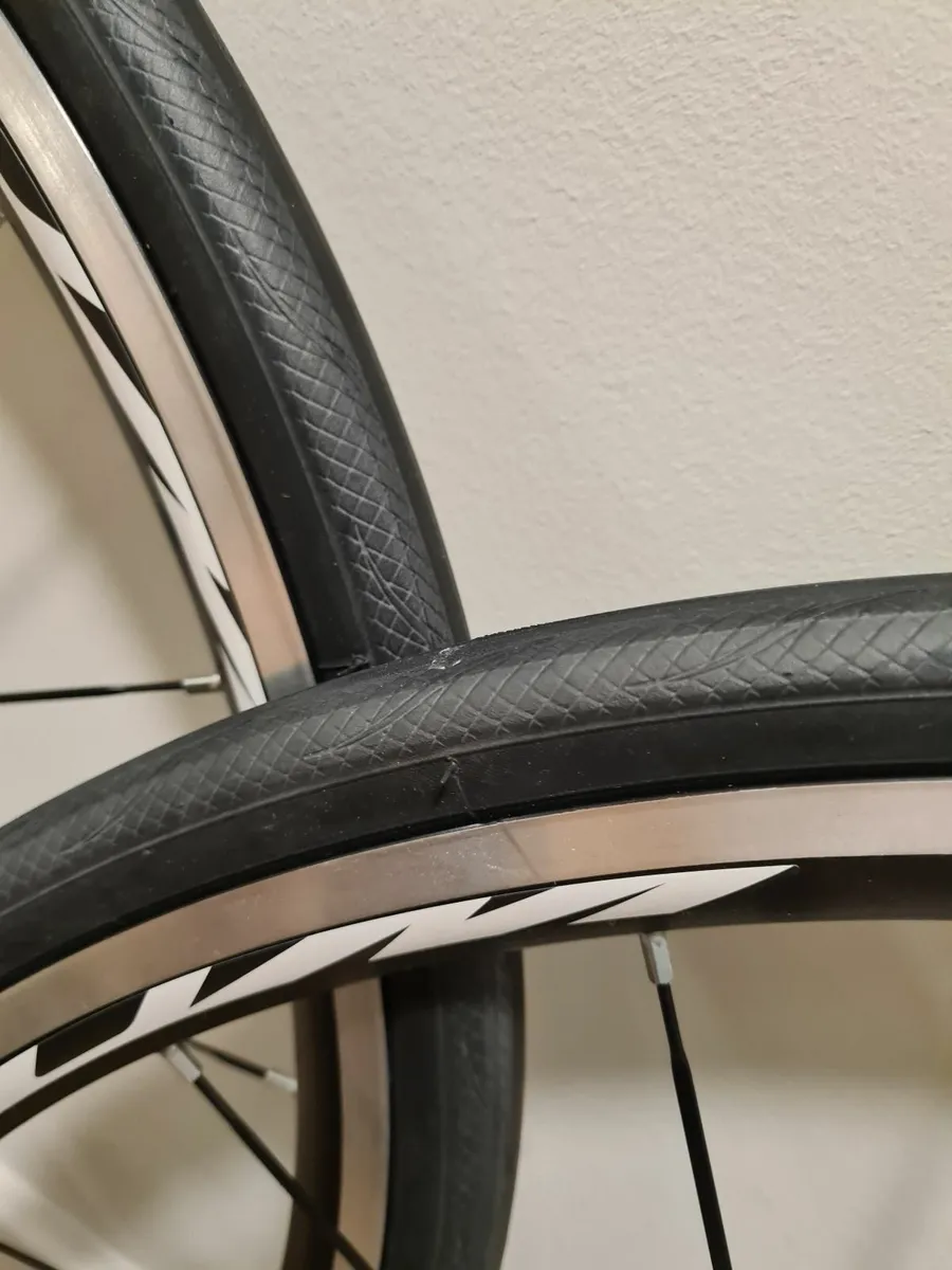 Mavic Aksium Elite UST brand new wheelset. - Image 4