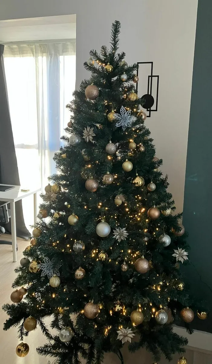 Luxury Christmas tree (Woodies 7ft, used once) - Image 1