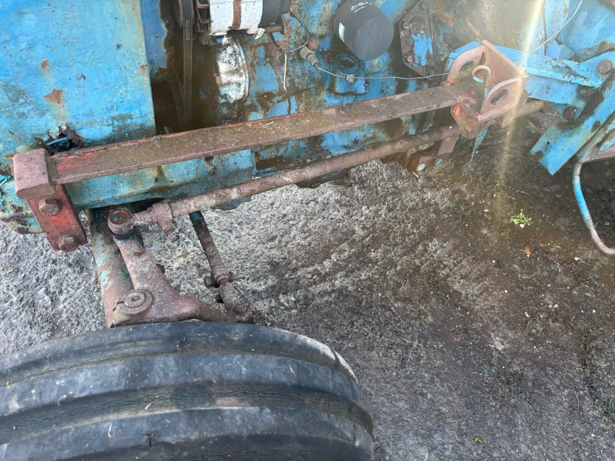 Ford 4000 &4600 quicke loader brackets - Image 3