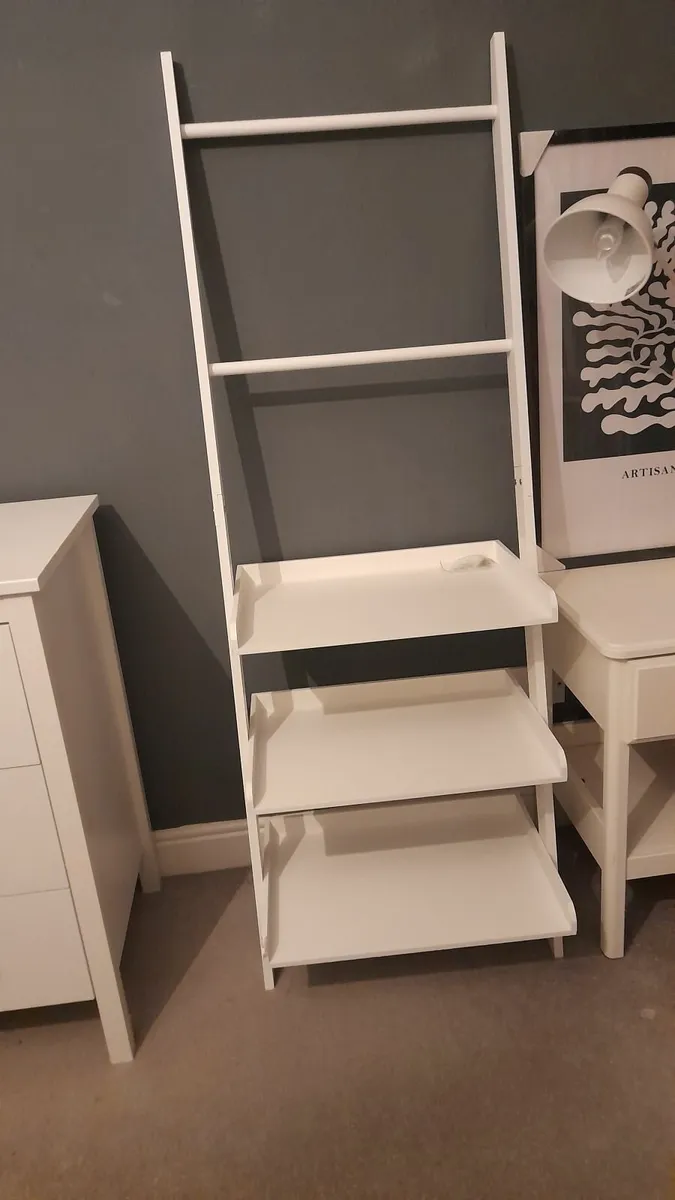 Bathroom towel and shelf unit - Image 1